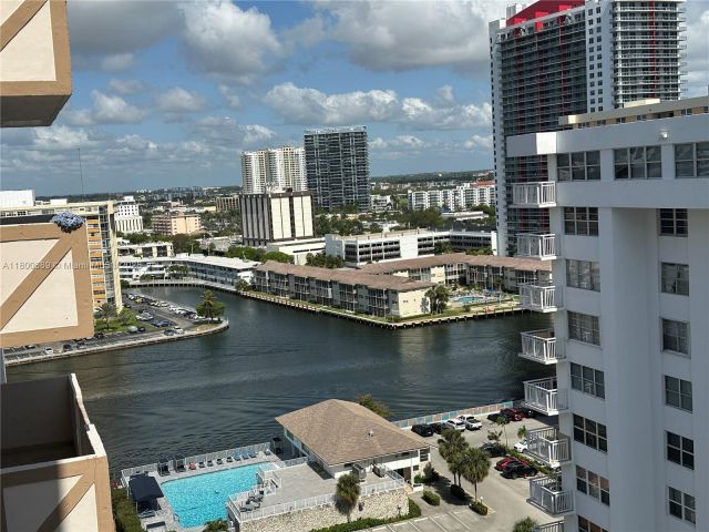 Apartment for sale  Unit #17C - photo 6027476