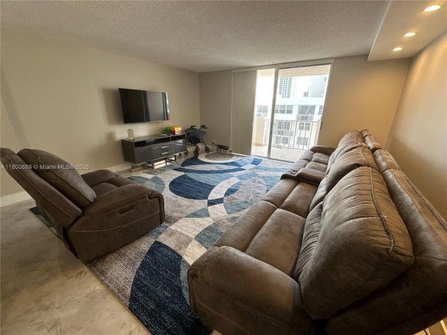 1-bedroom condo for sale in Hallandale Beach - 1865 S Ocean Dr 17C - MondialRealty