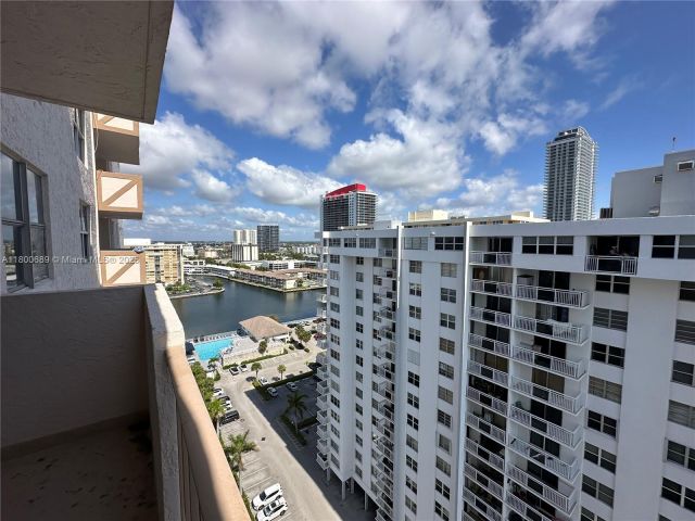 1-bedroom condo for sale in Hallandale Beach - 1865 S Ocean Dr 17C - MondialRealty