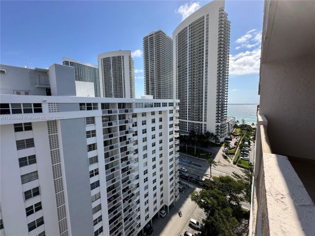 1-bedroom condo for sale in Hallandale Beach - 1865 S Ocean Dr 17C - MondialRealty