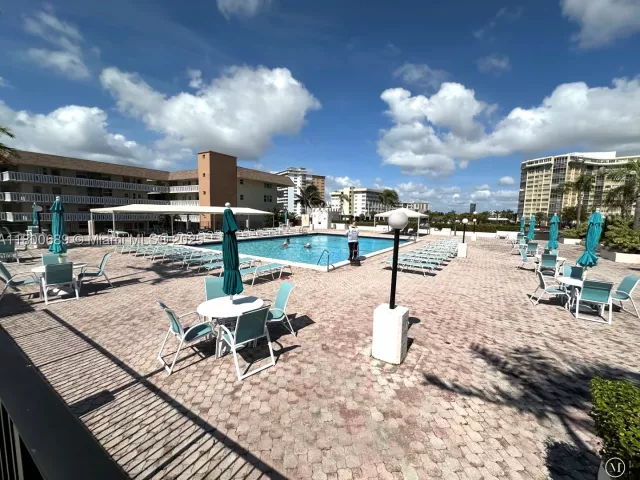 1-bedroom condo for sale in Hallandale Beach - 1865 S Ocean Dr 17C - MondialRealty