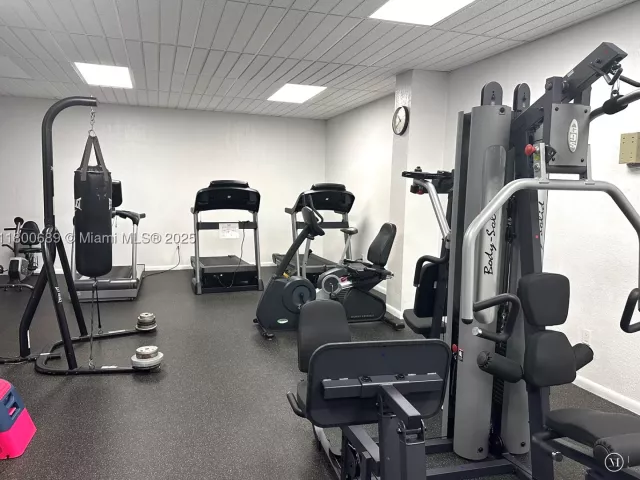 1-bedroom condo for sale in Hallandale Beach - 1865 S Ocean Dr 17C - MondialRealty