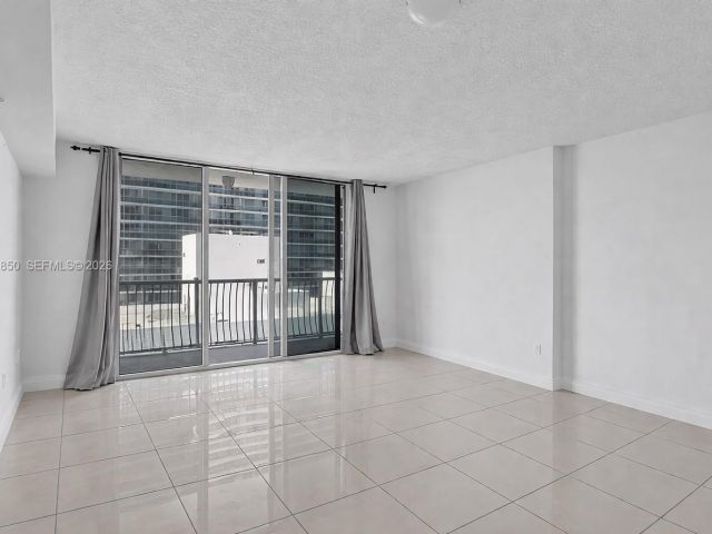 condo for sale in Miami - 1750 N Bayshore Dr 4007 - MondialRealty