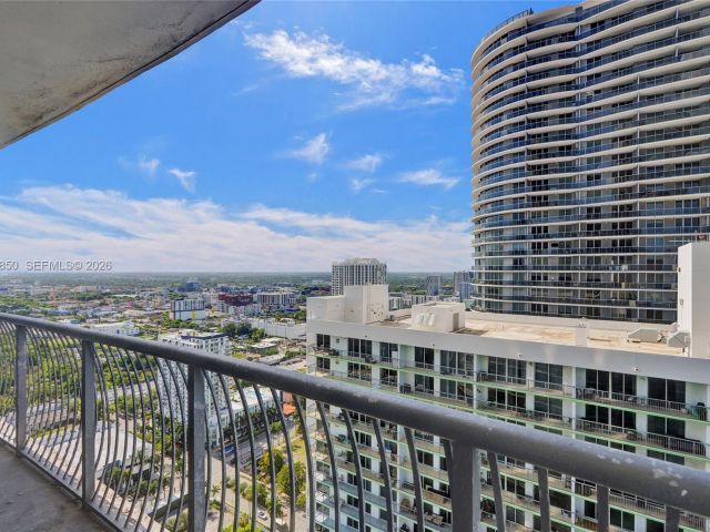 condo for sale in Miami - 1750 N Bayshore Dr 4007 - MondialRealty
