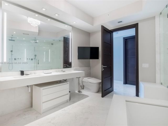 Apartment for sale  Unit #1505 - photo 6008181