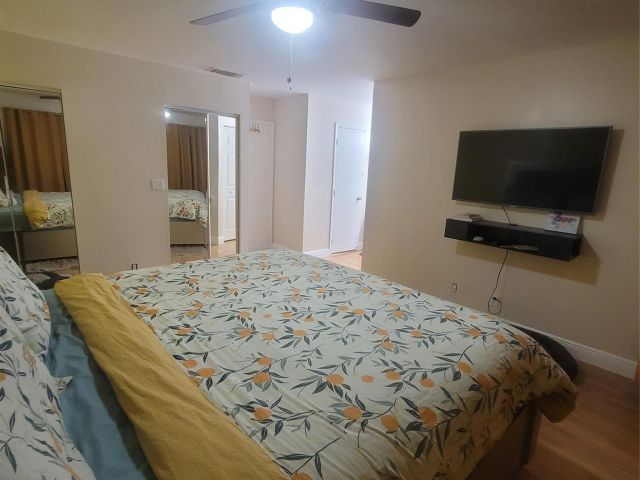 Home for rent at 9210 NW 14th St 9210 - photo 6016308