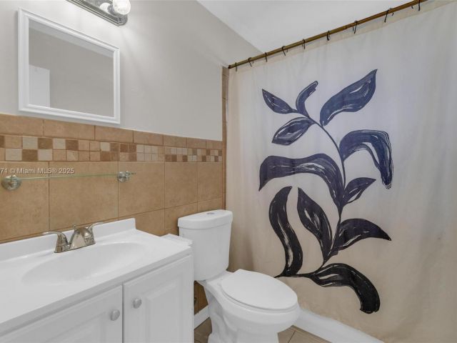 Home for sale at 1371 NW 198th St - photo 6002149