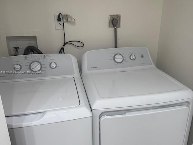 Apartment for rent  Unit #24F - photo 6023948