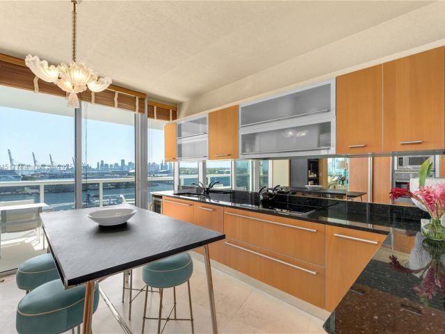 Apartment for sale  Unit #1101 - photo 6006656