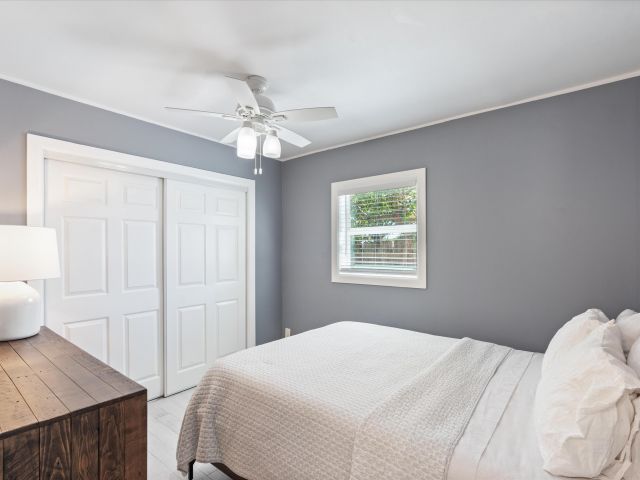 Home for rent at 543 NE 3rd Avenue - photo 6013955