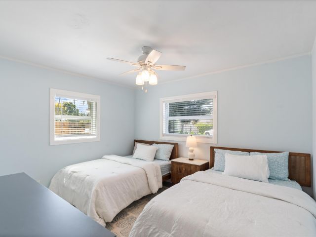 Home for rent at 543 NE 3rd Avenue - photo 6013956