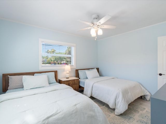 Home for rent at 543 NE 3rd Avenue - photo 6013957