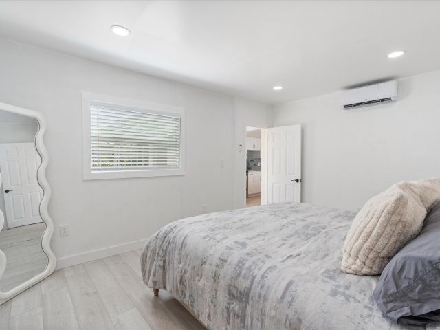 Home for rent at 543 NE 3rd Avenue - photo 6013960