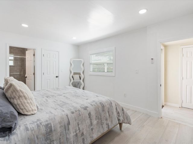 Home for rent at 543 NE 3rd Avenue - photo 6013961