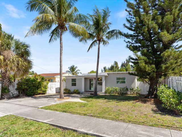 Home for rent at 543 NE 3rd Avenue - photo 6013970