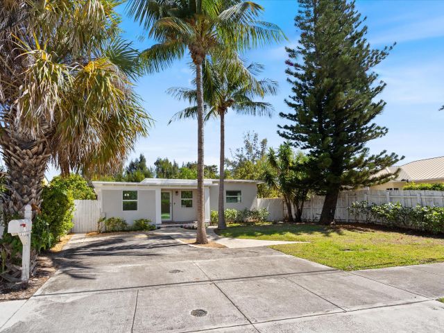 Home for rent at 543 NE 3rd Avenue - photo 6013971