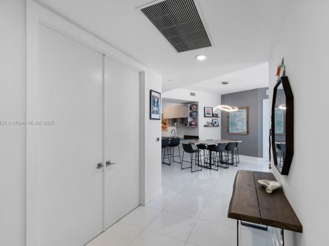 Apartment for sale  Unit #1207 - photo 6022941