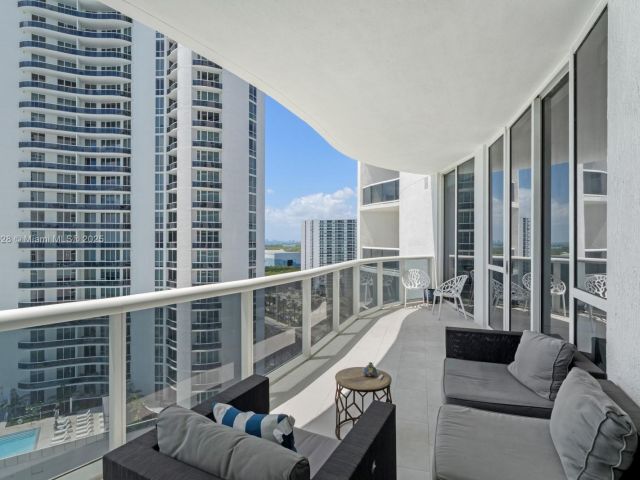 Apartment for sale  Unit #1207 - photo 6022944