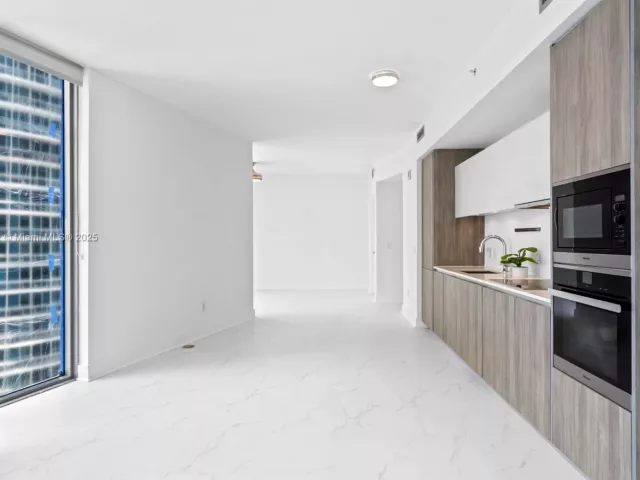 Apartment for sale  Unit #1409 - photo 6007886