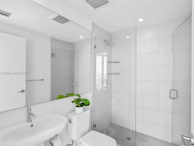 Apartment for sale  Unit #1409 - photo 6007891