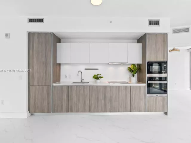 Apartment for sale  Unit #1409 - photo 6007883