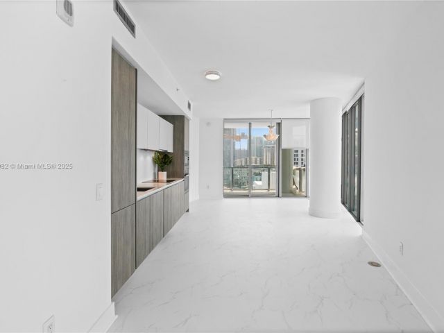 Apartment for sale  Unit #1409 - photo 6007888