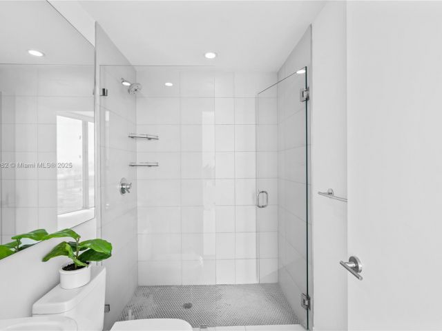 Apartment for sale  Unit #1409 - photo 6007890