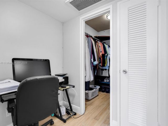 Apartment for sale  Unit #4A - photo 6006027