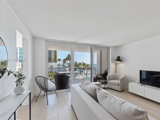 Apartment for sale  Unit #403S - photo 6004997