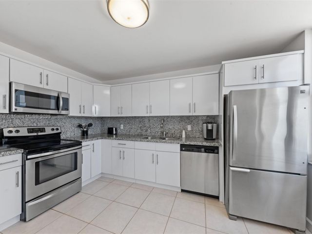 Apartment for sale  Unit #403S - photo 6005002