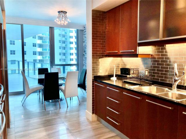 Apartment for sale  Unit #801 - photo 6007302