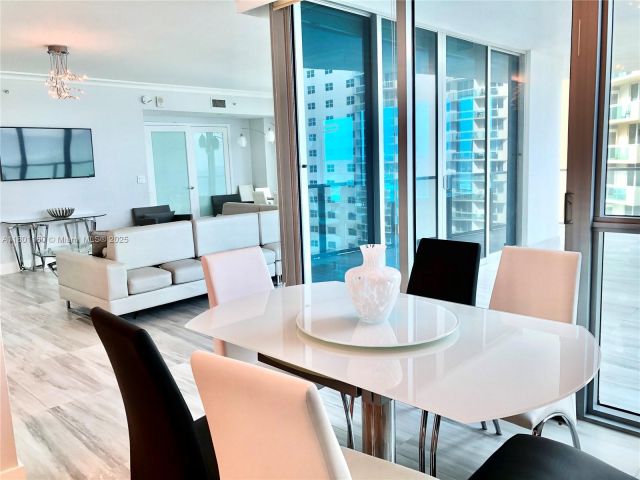 Apartment for sale  Unit #801 - photo 6007304