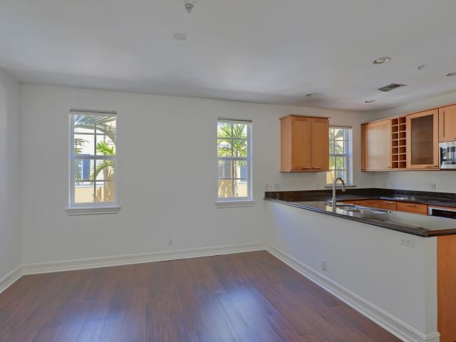 Home for rent at 343 Flamingo Drive - photo 6007627