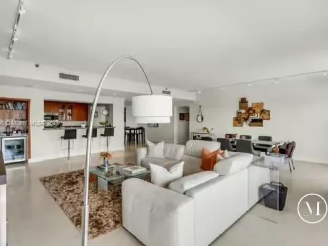 Apartment for rent  Unit #525 - photo 6007976