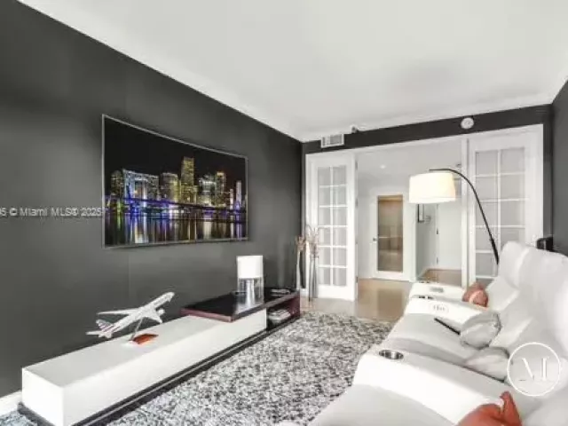 Apartment for rent  Unit #525 - photo 6007967