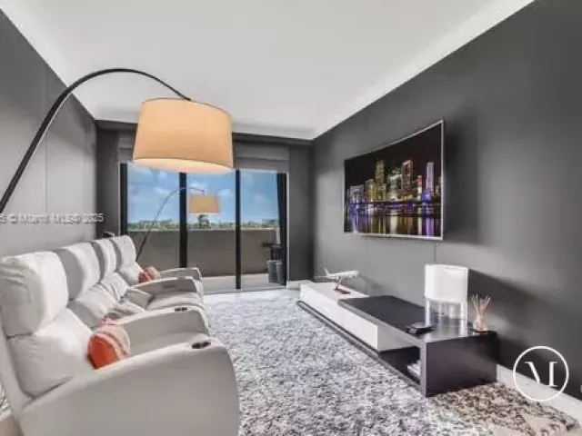 Apartment for rent  Unit #525 - photo 6007968