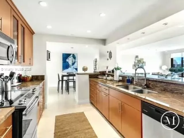 Apartment for rent  Unit #525 - photo 6007969