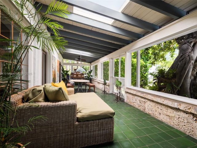 Home for sale at 5215 Pine Tree Dr - photo 6005333