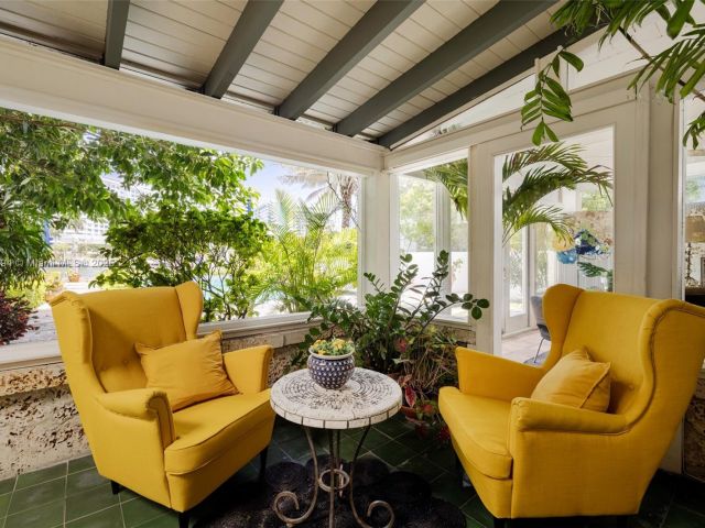 Home for sale at 5215 Pine Tree Dr - photo 6005337