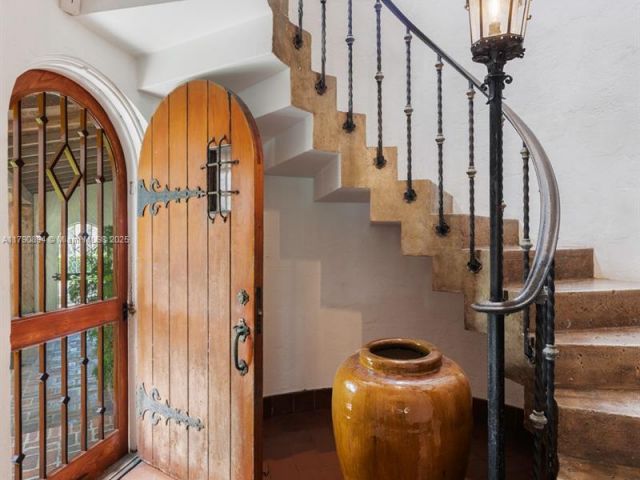 Home for sale at 5215 Pine Tree Dr - photo 6005341