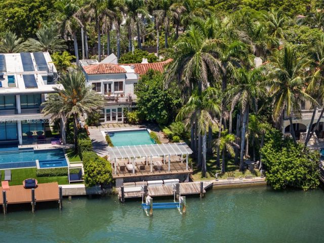 Home for sale at 5215 Pine Tree Dr - photo 6005344