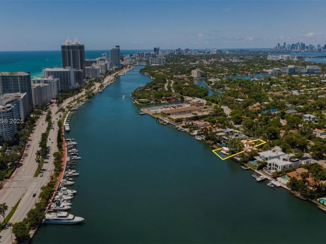 Home for sale at 5215 Pine Tree Dr - photo 6005350