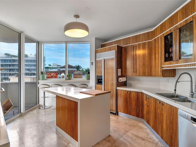 Apartment for rent  Unit #403 - photo 6038636