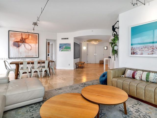 Apartment for rent  Unit #403 - photo 6038640