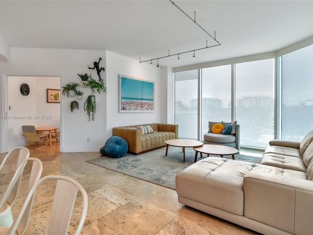 Apartment for rent  Unit #403 - photo 6038644