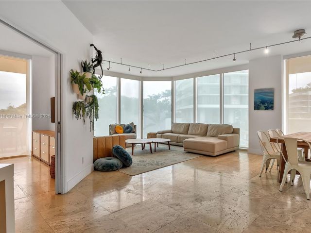 Apartment for rent  Unit #403 - photo 6038649