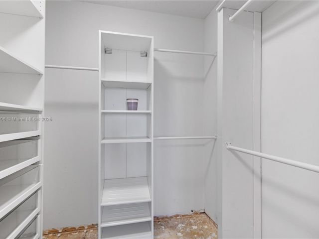 Apartment for sale  Unit #1708 - photo 6008356