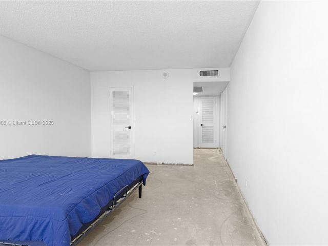 Apartment for sale  Unit #1708 - photo 6008359