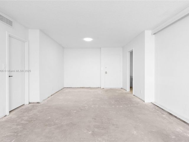 Apartment for sale  Unit #1708 - photo 6008365