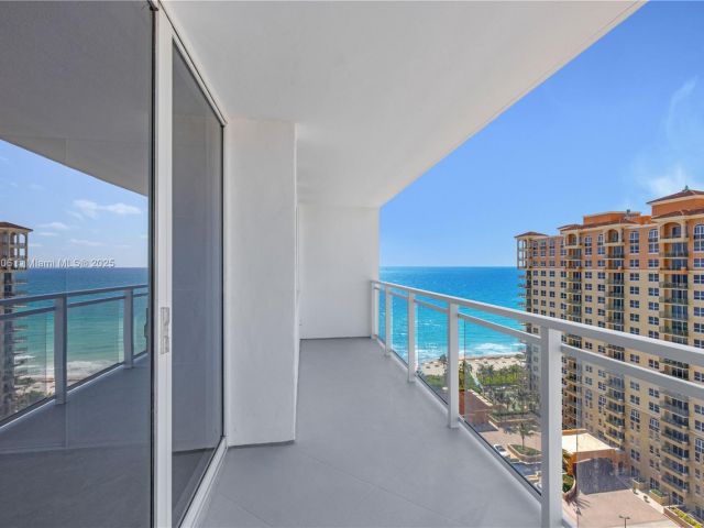 Apartment for sale  Unit #1708 - photo 6008372